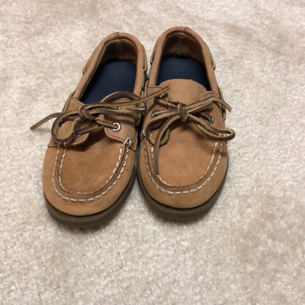 Toddler boy Sperry boat shoes size 9.5